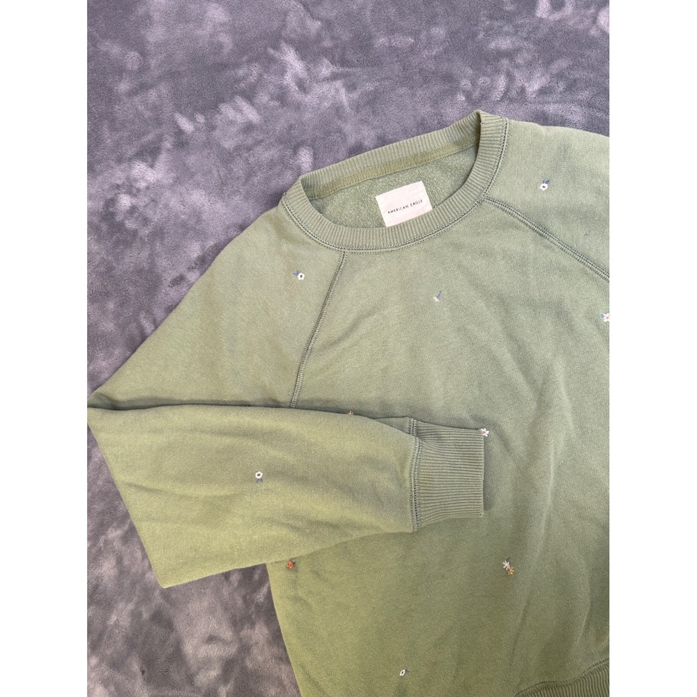 American Eagle Floral Embroidered Sweatshirt Sage Green Raglan Crewneck XS